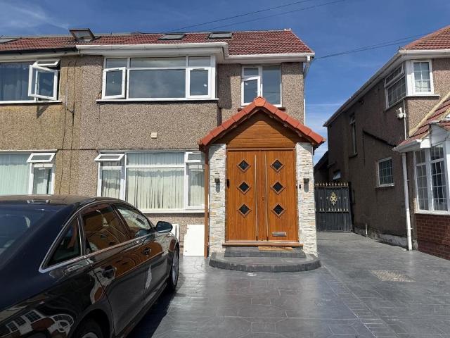 House for rent in Hayes, Greater London