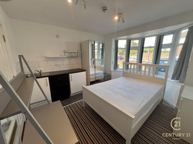 Room for rent in Hayes, Greater London