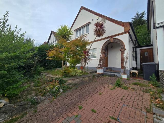 House for rent in London Borough of Barnet, Greater London