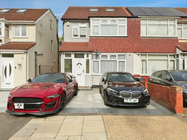 House for rent in London Borough of Hounslow, Greater London