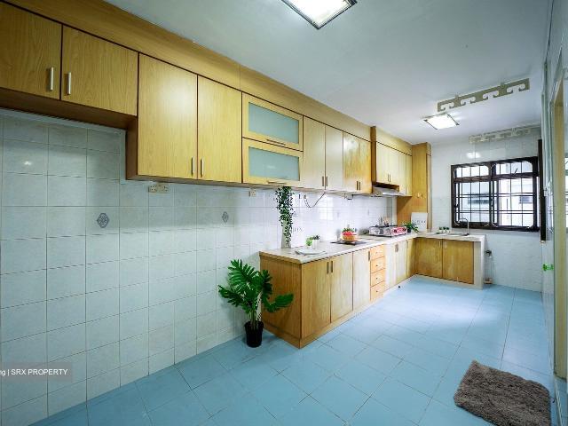 Detached House for sale in 05 South West