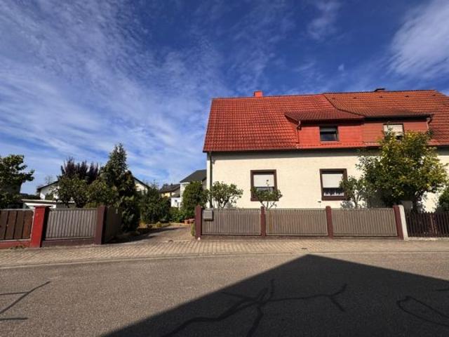 Haus kaufen in Linkenheim-Hochstetten, Baden-Württemberg
