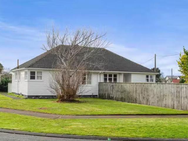 House for sale in Taranaki