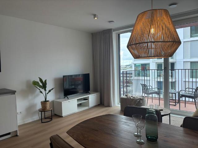 Appartement te huur in Cornelis Douwesterrein, Amsterdam