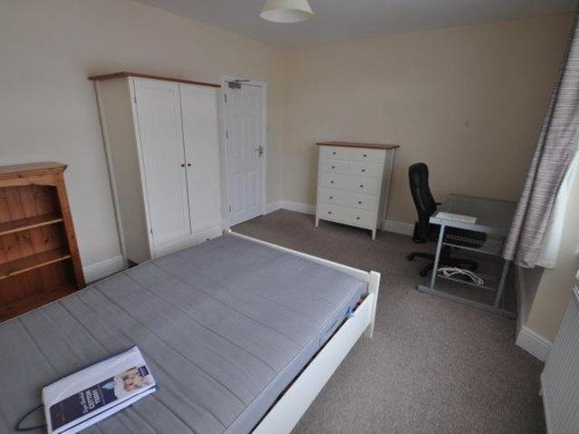 House for rent in Nangreaves, Wales
