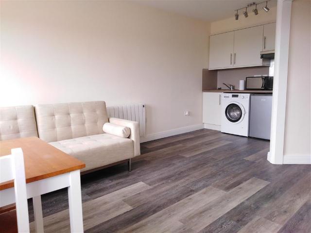 Apartment for rent in Port Tennant, Swansea