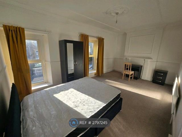 House for rent in Nangreaves, Wales