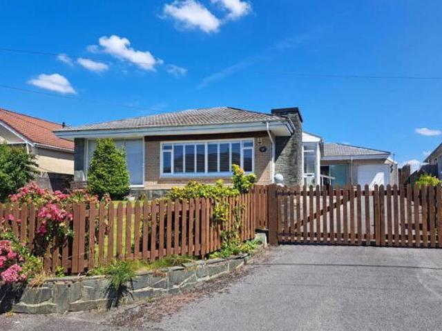 House for sale in Ammanford, Wales