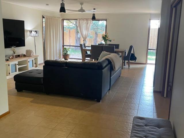 Room for rent in Windermere, Melbourne