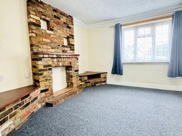 House for rent in Cowley, Greater London