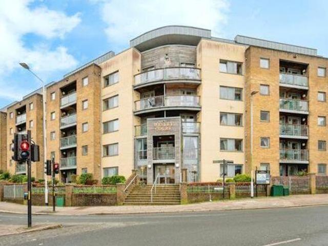 House for sale in Follaton, Strode