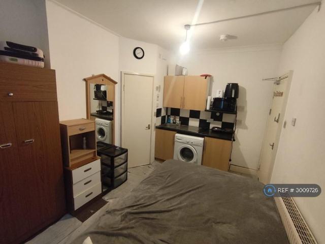 House for rent in Heath, West Yorkshire