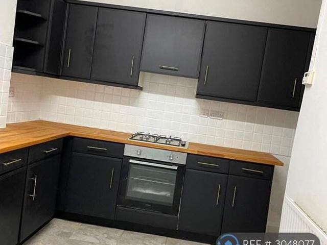 House for rent in Hadfield, High Peak