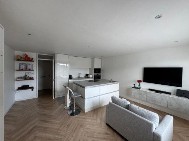Apartment for rent in Lower Halliford, Surrey