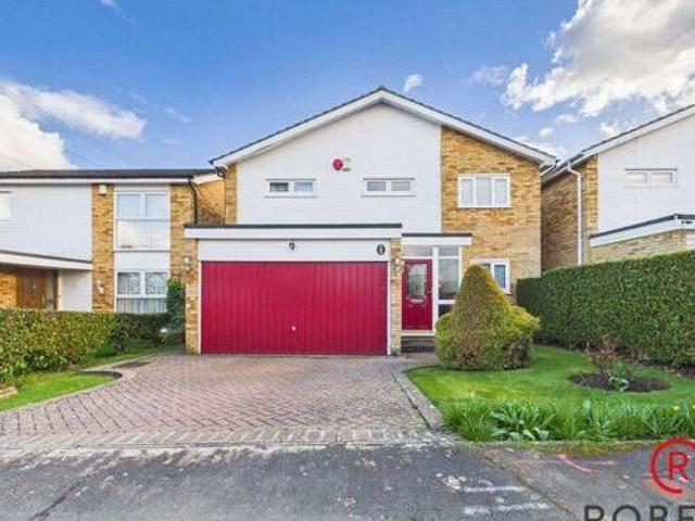 House for sale in Pinner, Greater London