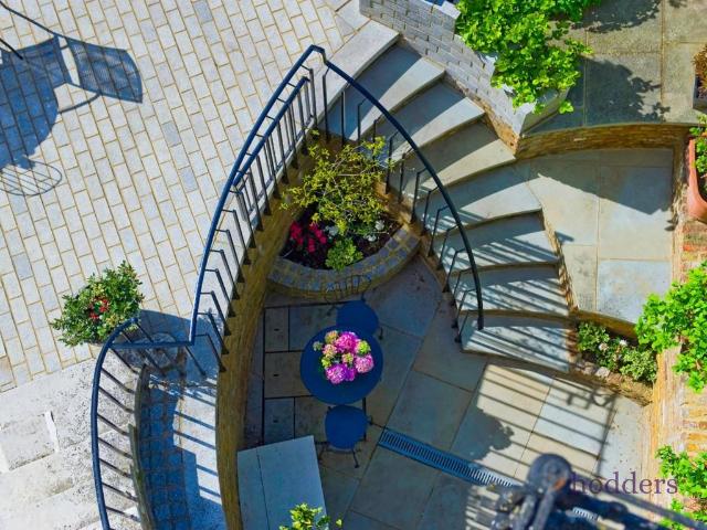 Apartment for rent in London Borough of Richmond upon Thames, Greater London