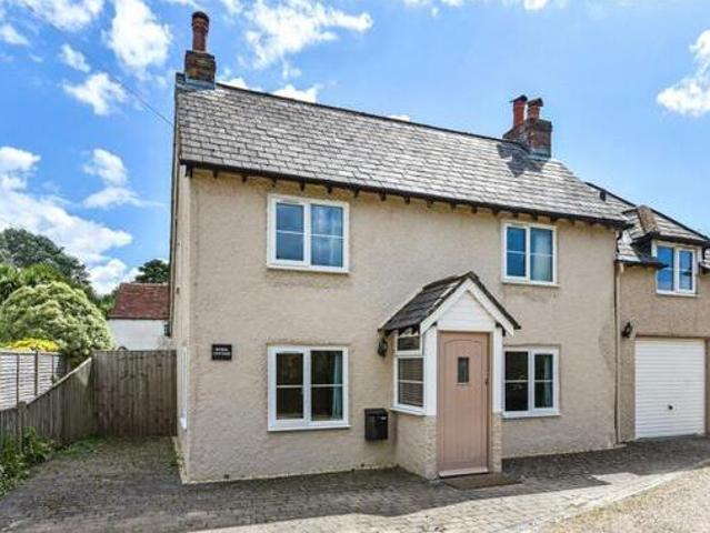 House for sale in Littlecote, West Sussex