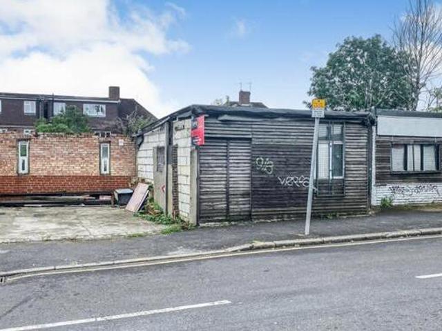 House for sale in New Malden, Greater London