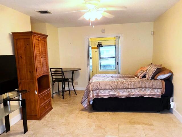 Room for rent in West Palm Beach, Florida
