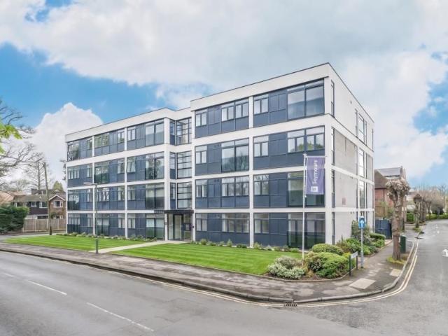 Apartment for rent in Woking, Surrey