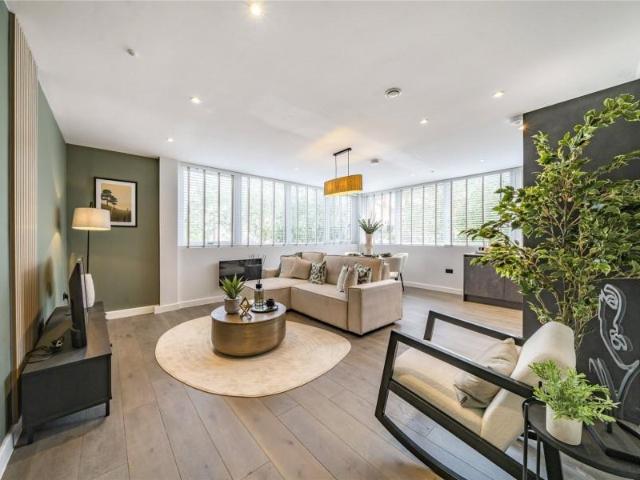 Apartment for rent in Woking, Surrey