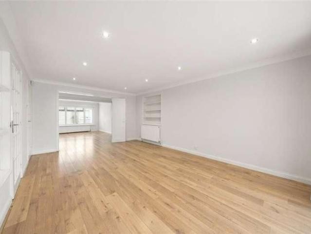 House for rent in West Byfleet, Woking