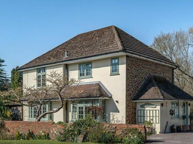 House for sale in Horsham, West Sussex
