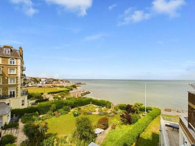 House for sale in Dumpton Gap, Acol