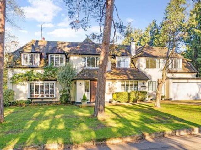 House for sale in Hatching Green, Five Acres