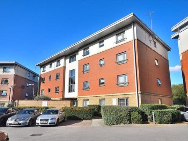 House for sale in Northampton, Northamptonshire