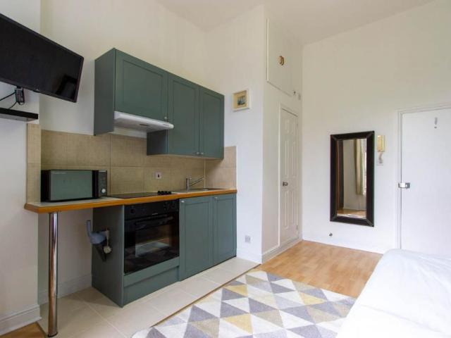Studio for rent in Earl's Court, Greater London