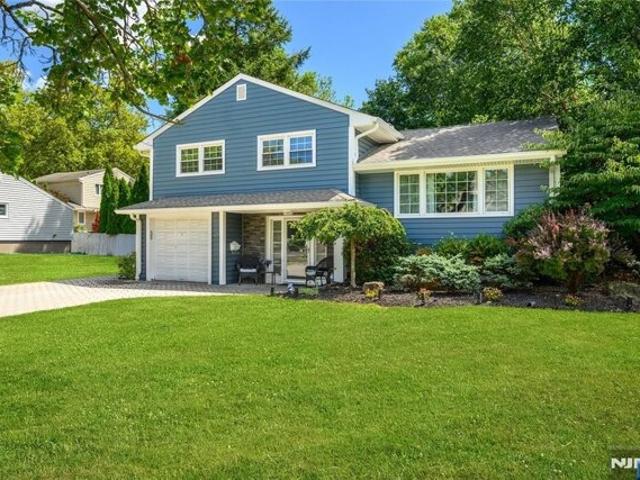 House for sale in Paramus, New Jersey