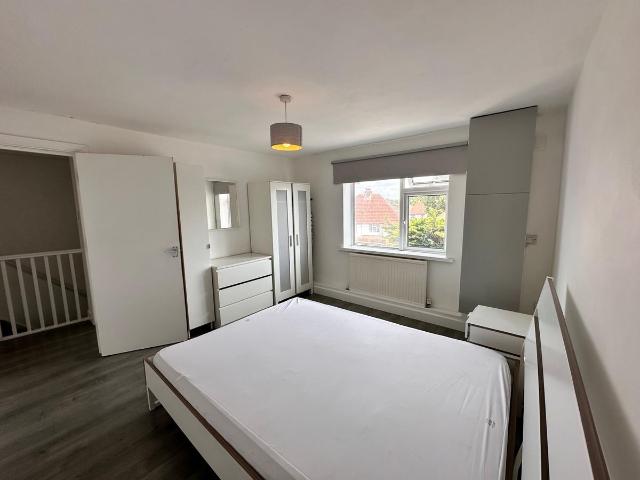 Apartment for rent in Yiewsley, Greater London