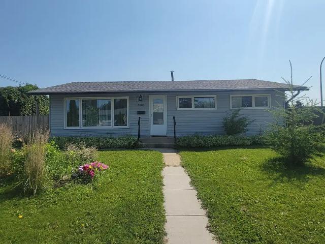 House for rent in Wedgewood, Alberta