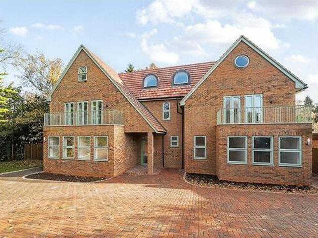 House for sale in Pinner, Greater London