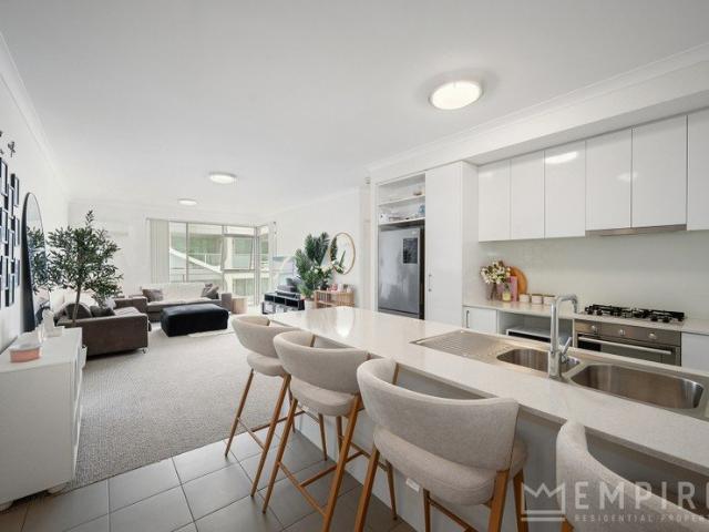 Apartment for sale in Success, Western Australia