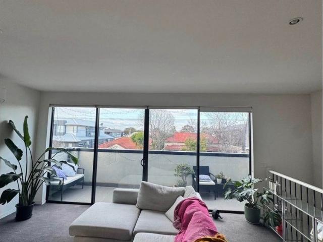 Room for rent in Camerons Creek, Victoria