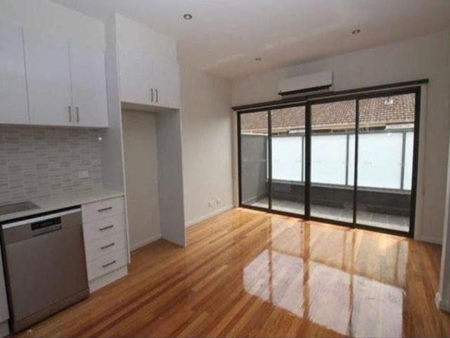 Room for rent in Camerons Creek, Victoria