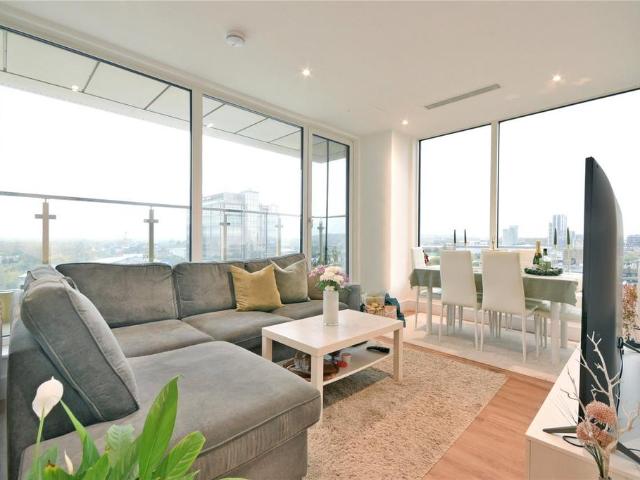 Apartment for rent in London Borough of Ealing, Park Royal