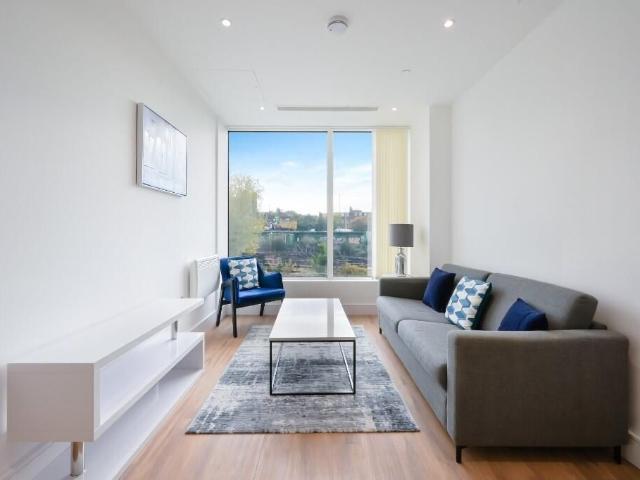 Apartment for rent in London Borough of Ealing, Perivale