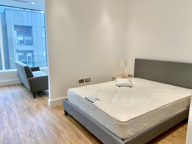 Studio for rent in London Borough of Ealing, Perivale