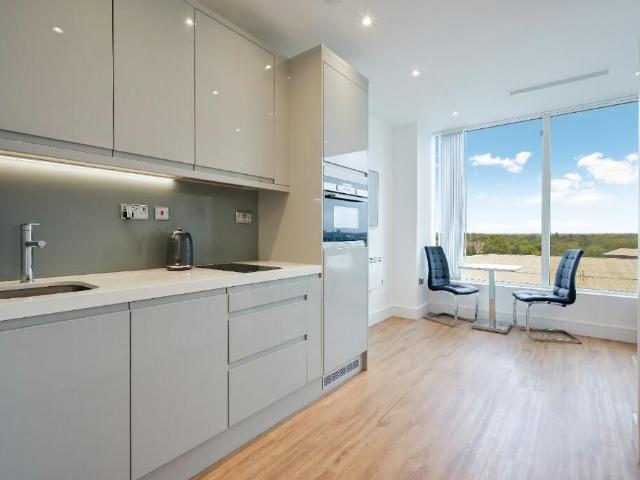 Studio for rent in London Borough of Ealing, Perivale