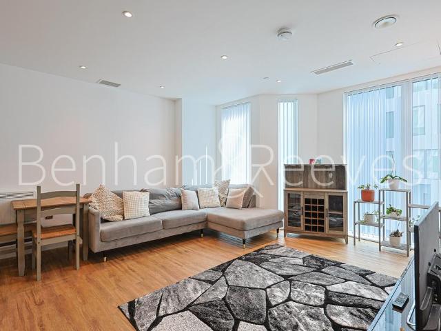 Apartment for rent in London Borough of Ealing, Greater London