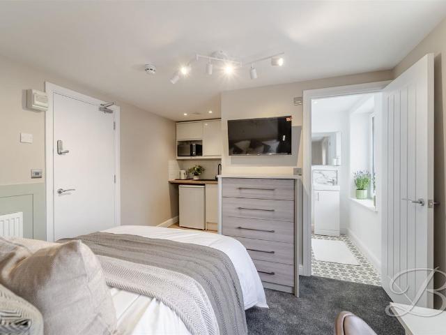 Room for rent in Potters Corner, East Midlands