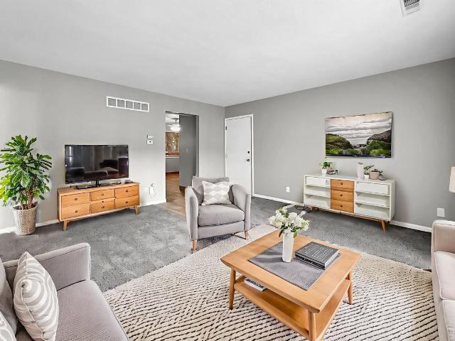 Apartment for rent in West Glen Apartments, West Des Moines