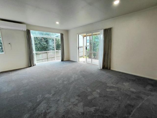 House for rent in Oratia