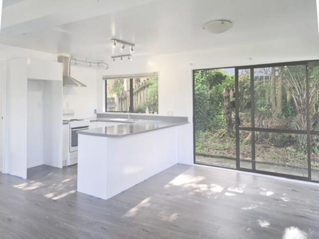 House for rent in Oratia