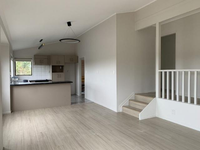 House for rent in Oratia, Oroua County