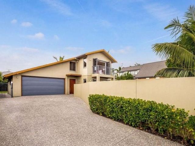 House for rent in Oratia
