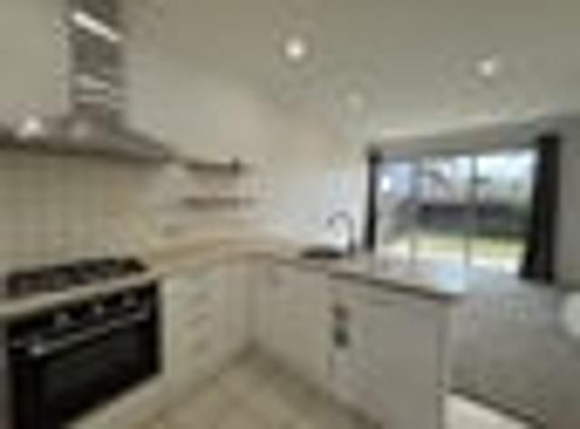 House for rent in Paremoremo, Oroua County